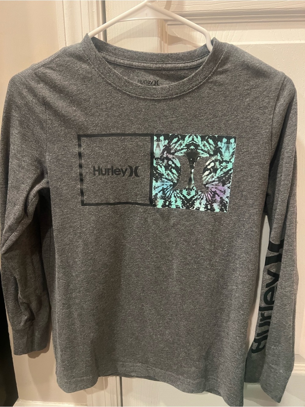 Hurley long sleeve t shirt size medium